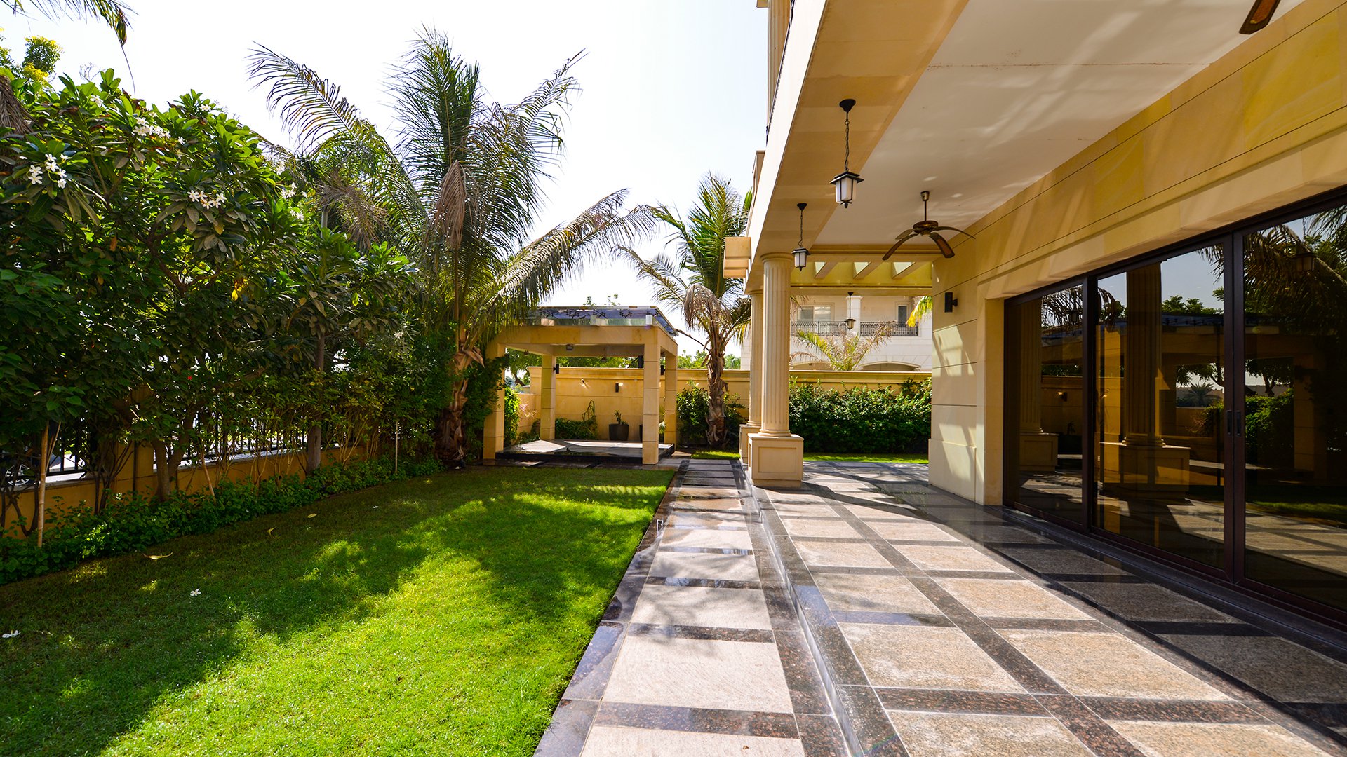 Ad Rental Villa Emirates Hills refL0153DU
