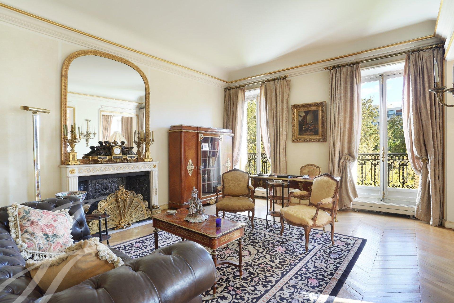 Ad Sale Apartment Paris 16ème (75016), 8 Rooms refV1438PA