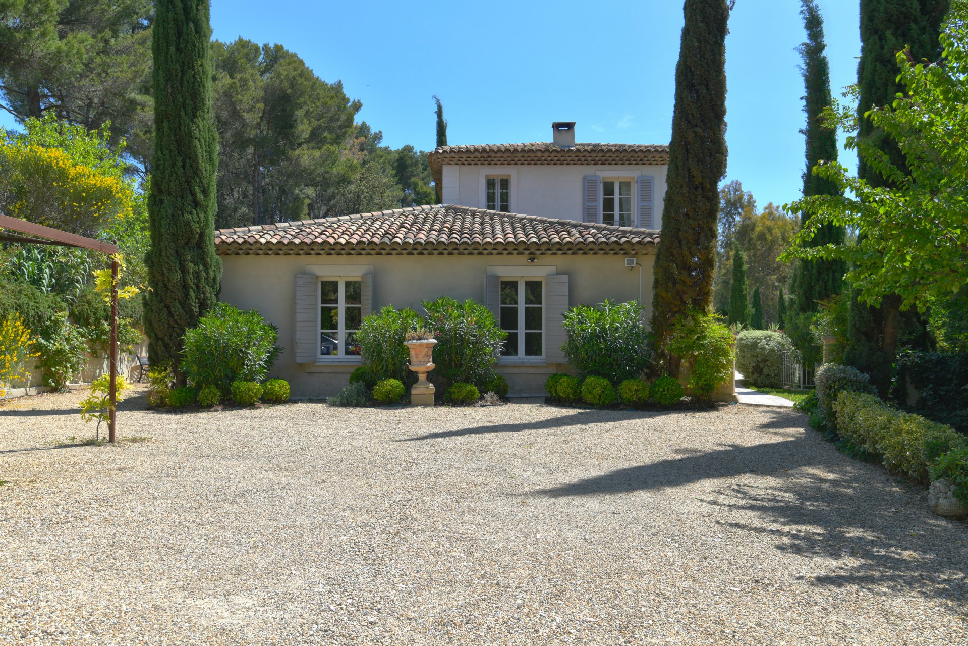 Ad Sale House AixenProvence (13100), 8 Rooms refV1758AP