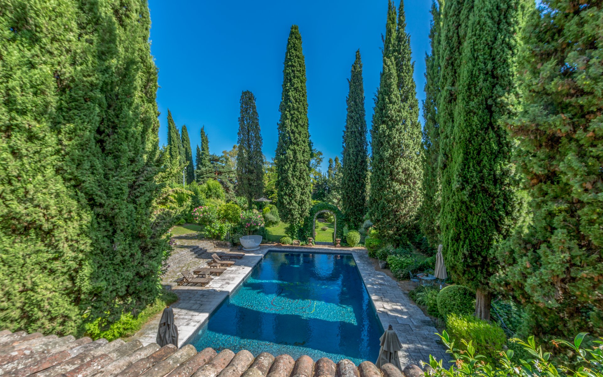 Ad Sale Property La CollesurLoup (06480), 15 Rooms refV1382CO