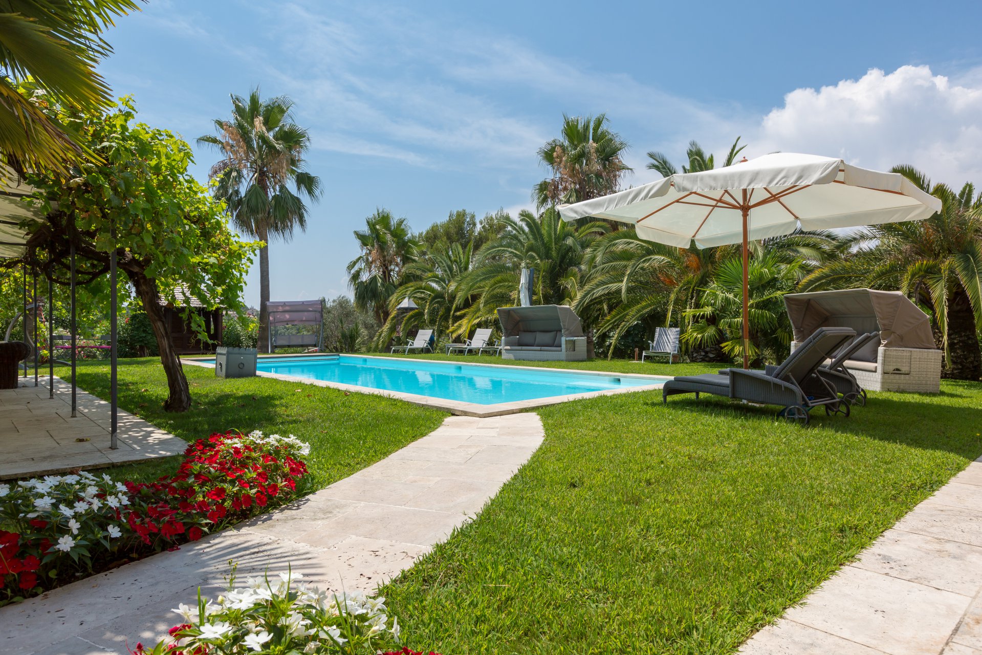 Ad Sale Property SaintPauldeVence (06570), 7 Rooms refV2133CO