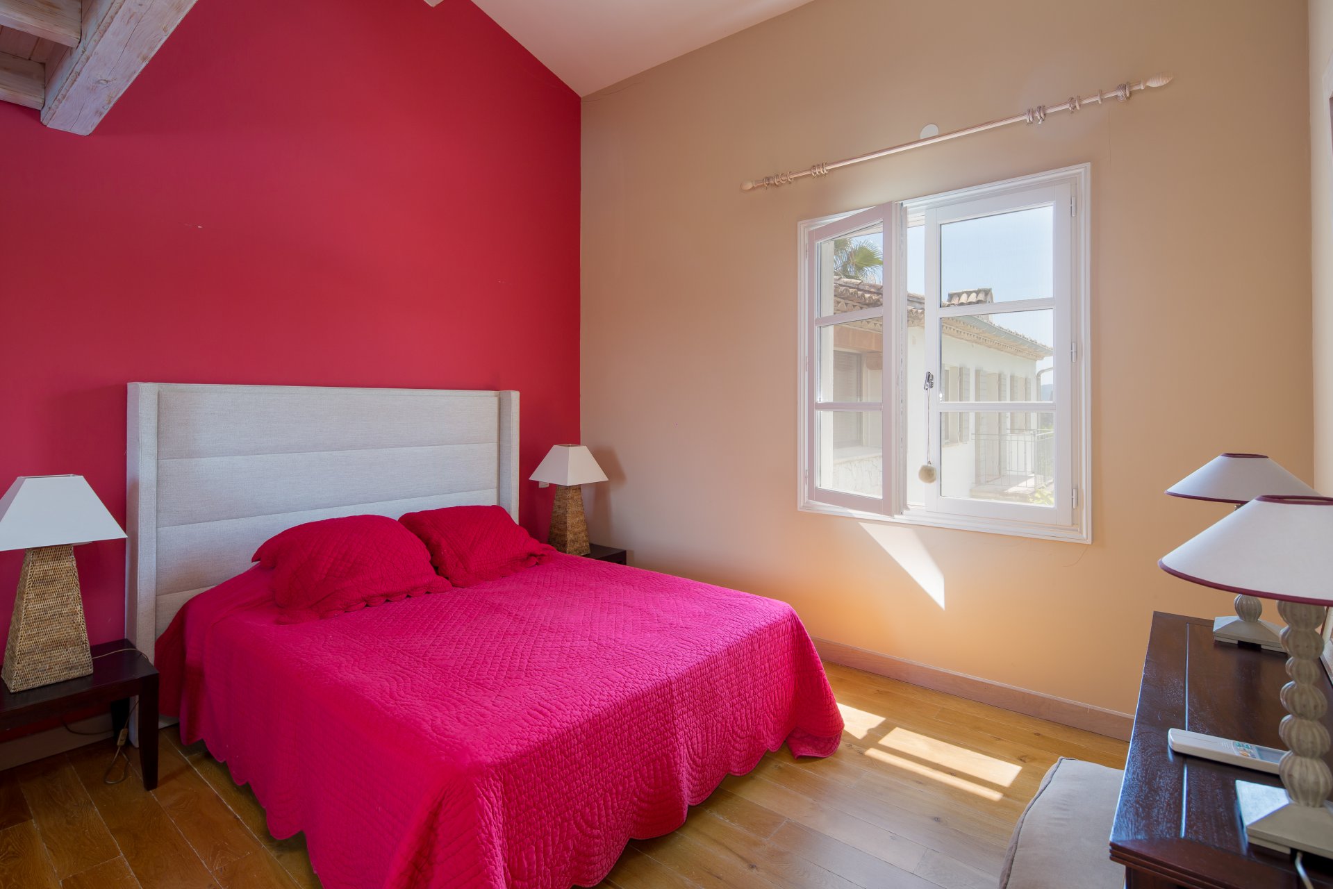 Ad Sale Property SaintPauldeVence (06570), 7 Rooms refV2133CO