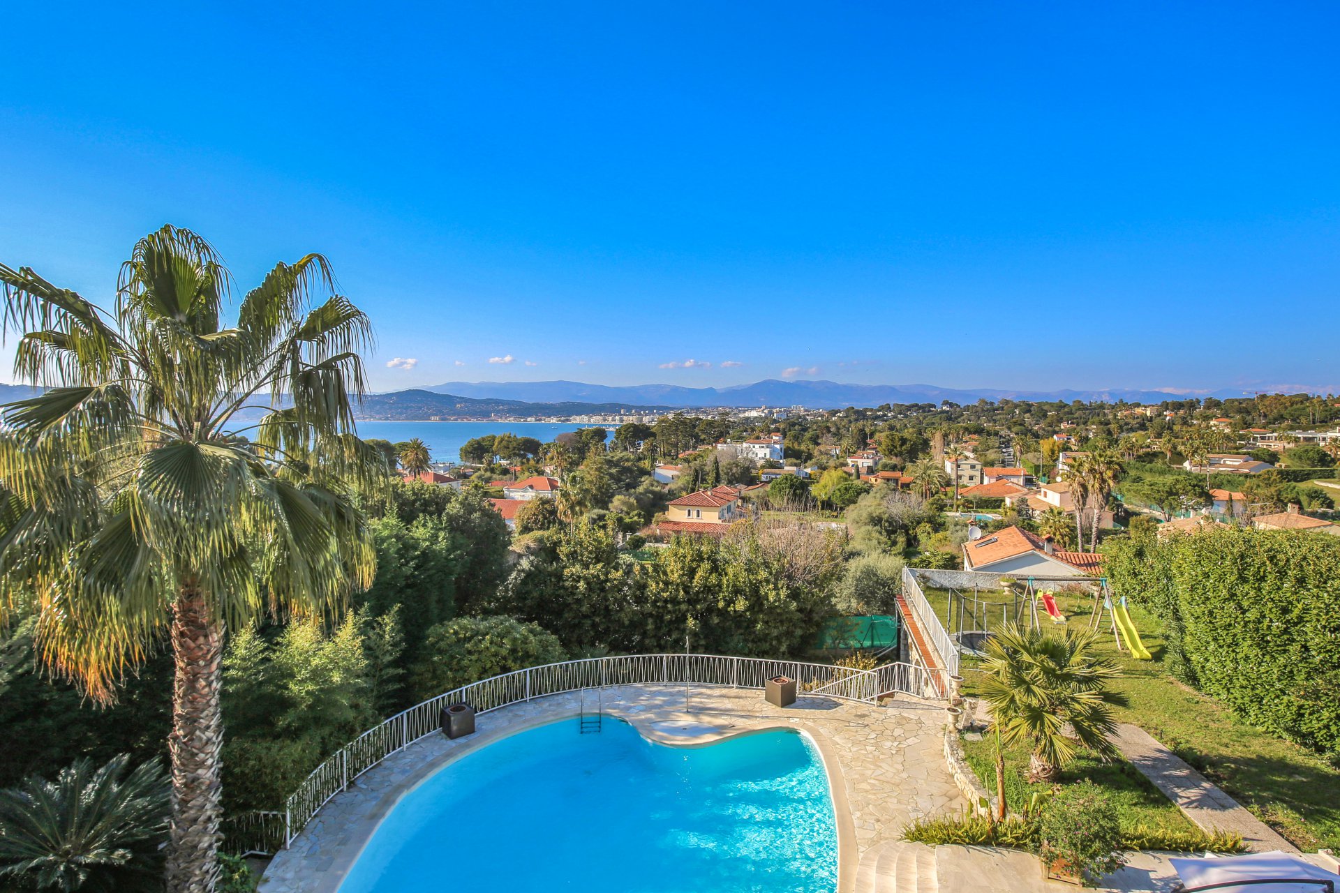 Ad Sale Villa Cap d'Antibes (06160), 6 Rooms refV0070AN