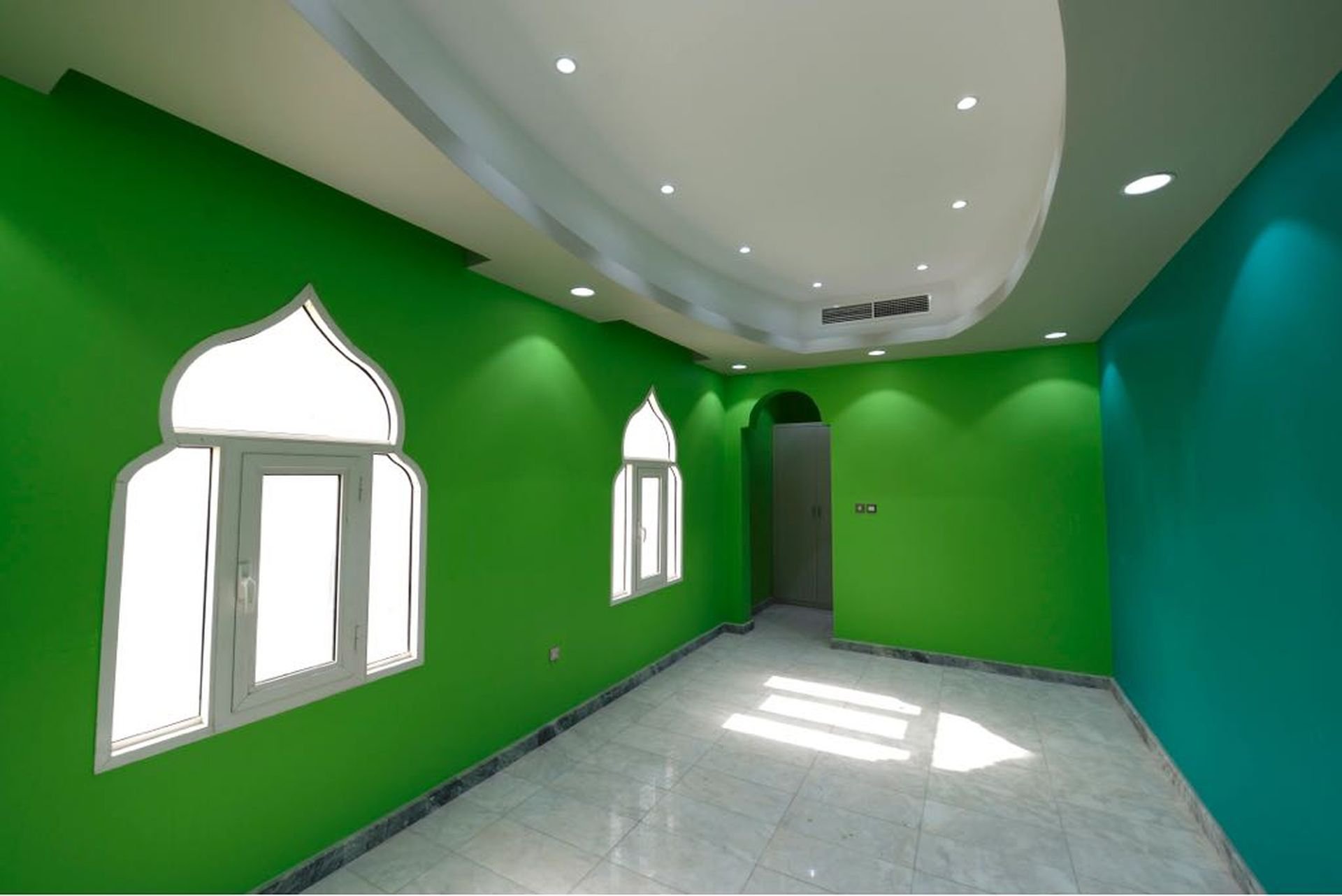 Ad Sale Villa Doha, 8 Rooms refV0031DA