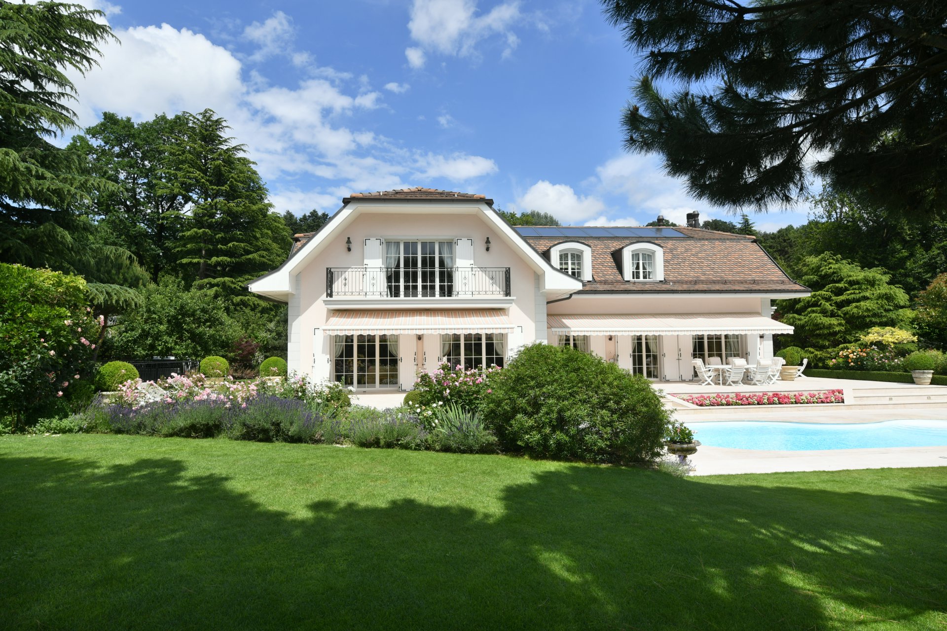 Ad Sale Villa JouxtensMézery (1008) refV0135LS