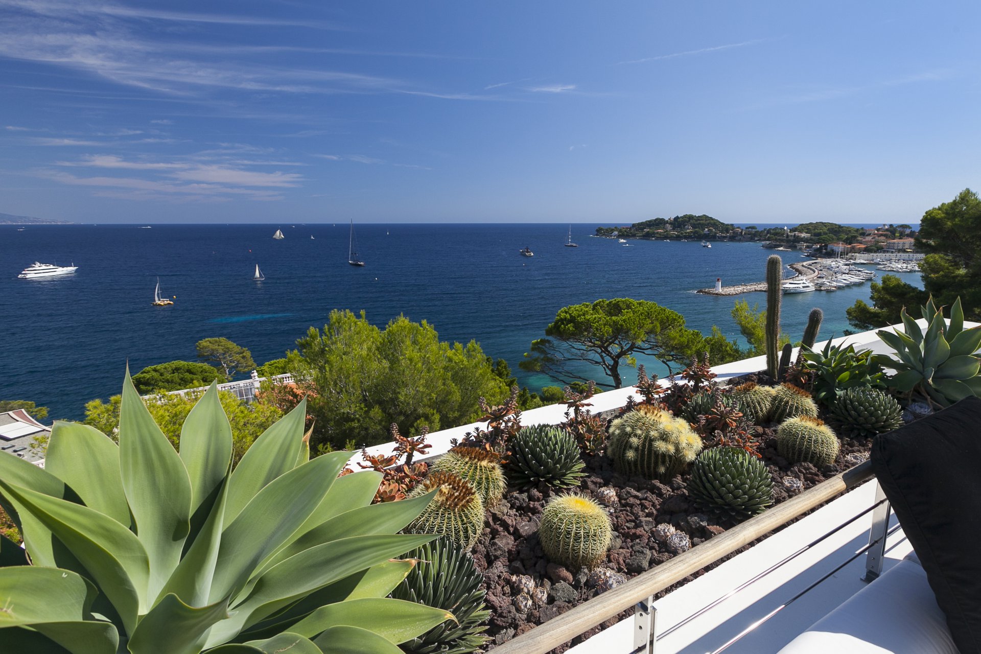 Ad Seasonal rental Property SaintJeanCapFerrat (06230), 9 Rooms, 14