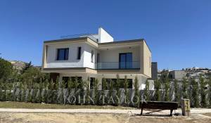 New construction Villa Agios Tychonas