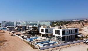 New construction Villa Chloraka