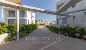 New construction Villa Peyia