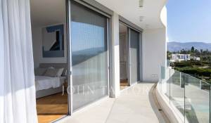New construction Villa Peyia