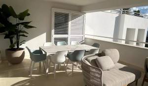 Rental Apartment Cala Llenya