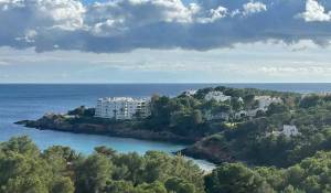 Rental Apartment Cala Llenya