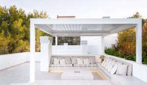 Rental Apartment Cala Llenya