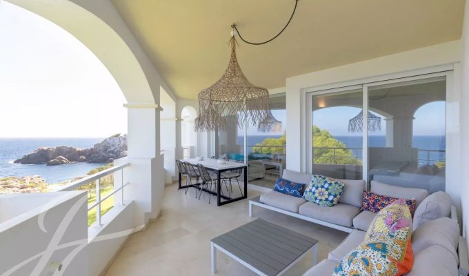 Rental Apartment Cala Llenya