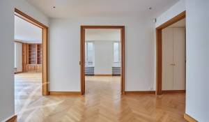 Rental Apartment Paris 8ème