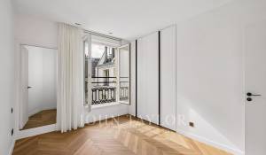 Rental Apartment Paris 8ème