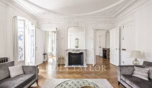 Rental Apartment Paris 8ème