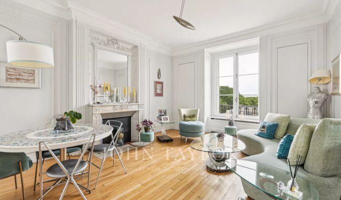 Rental Apartment Paris 8ème