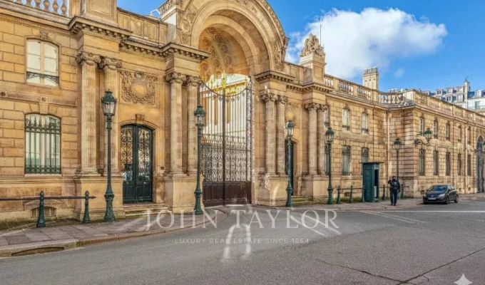 Rental Apartment Paris 8ème