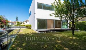 Rental House Carcavelos e Parede