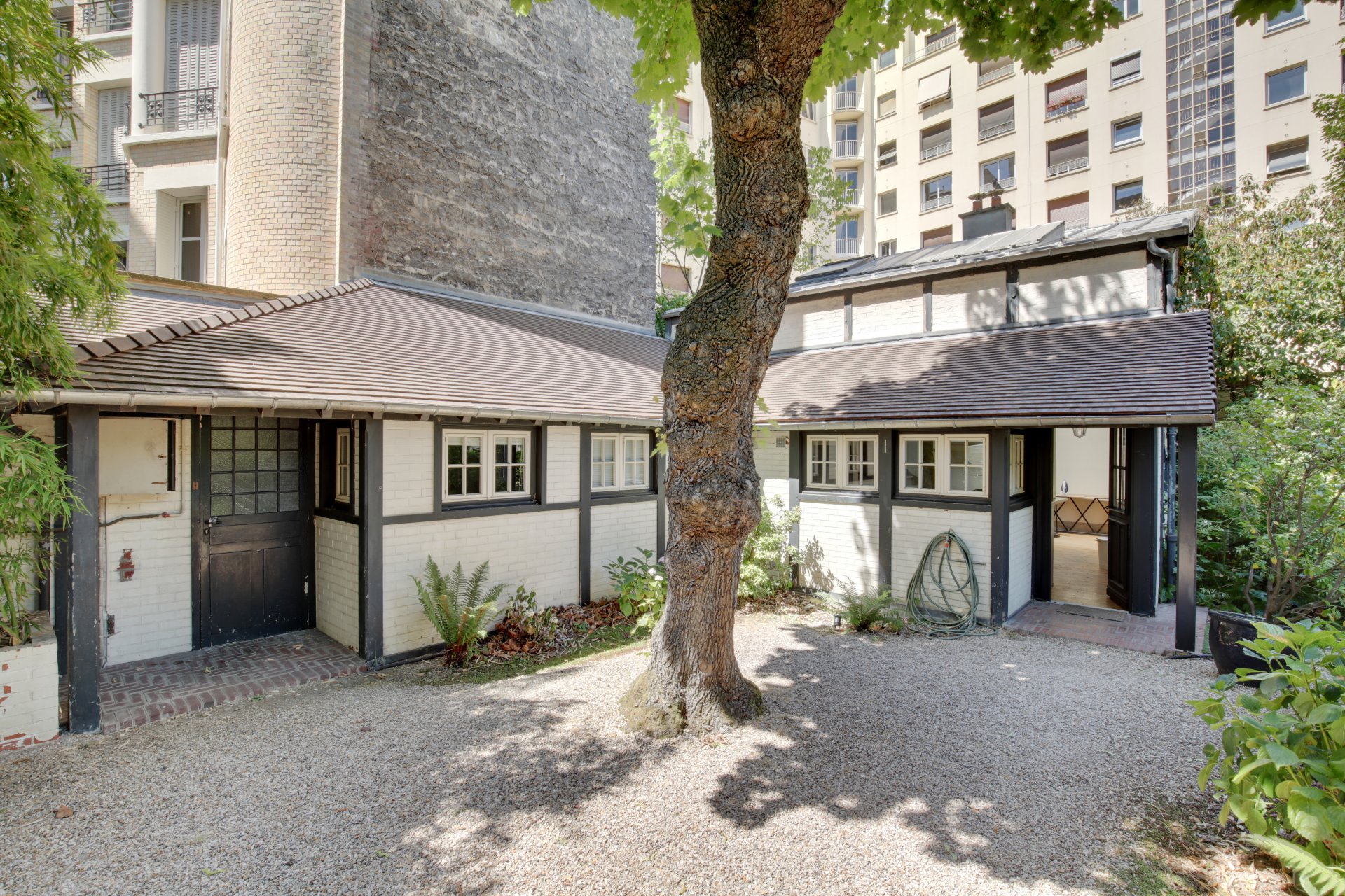 Ad Rental House Paris 16ème Auteuil (75016), 17 Rooms refL0013PA