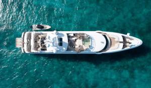 Charter Motor Yacht 