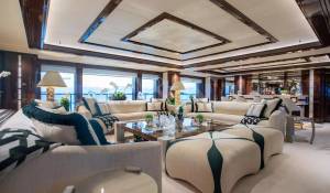 Charter Motor Yacht 