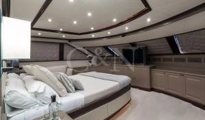 Charter Motor Yacht 