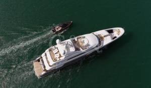 Charter Motor Yacht 