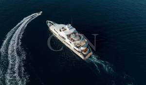 Charter Motor Yacht 