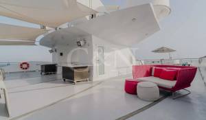 Charter Motor Yacht 