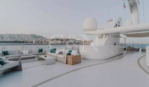 Charter Motor Yacht 