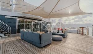 Charter Motor Yacht 