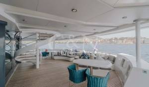 Charter Motor Yacht 