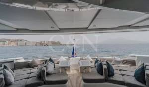 Charter Motor Yacht 