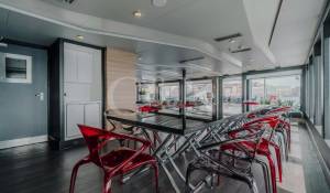 Charter Motor Yacht 