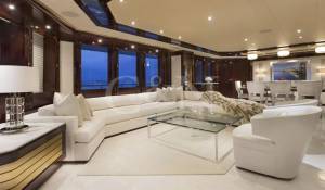 Charter Motor Yacht 