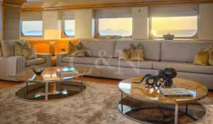 Charter Motor Yacht 