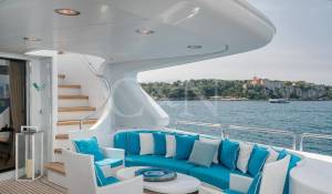 Charter Motor Yacht 