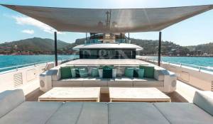 Charter Motor Yacht 