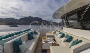 Charter Motor Yacht 