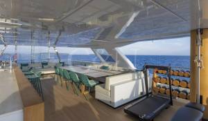 Charter Motor Yacht 