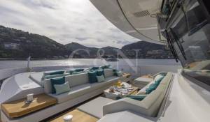 Charter Motor Yacht 