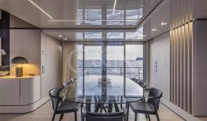 Charter Motor Yacht 