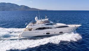 Charter Motor Yacht 