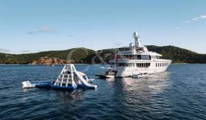 Charter Motor Yacht 