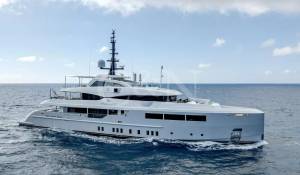 Charter Motor Yacht 
