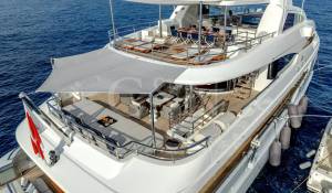 Charter Motor Yacht 