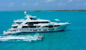 Charter Motor Yacht 