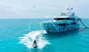 Charter Motor Yacht 